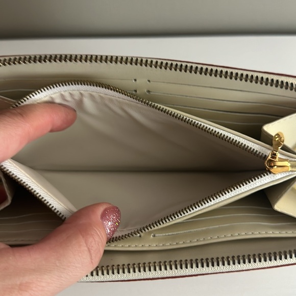 Auth Vuitton Suhali Zippy Zip Around Clutch Wallet in White! - Picture 7 of 10